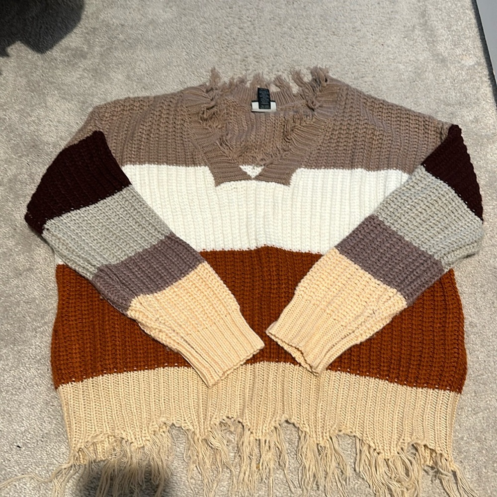 Distressed Dry Goods Medium Sweater